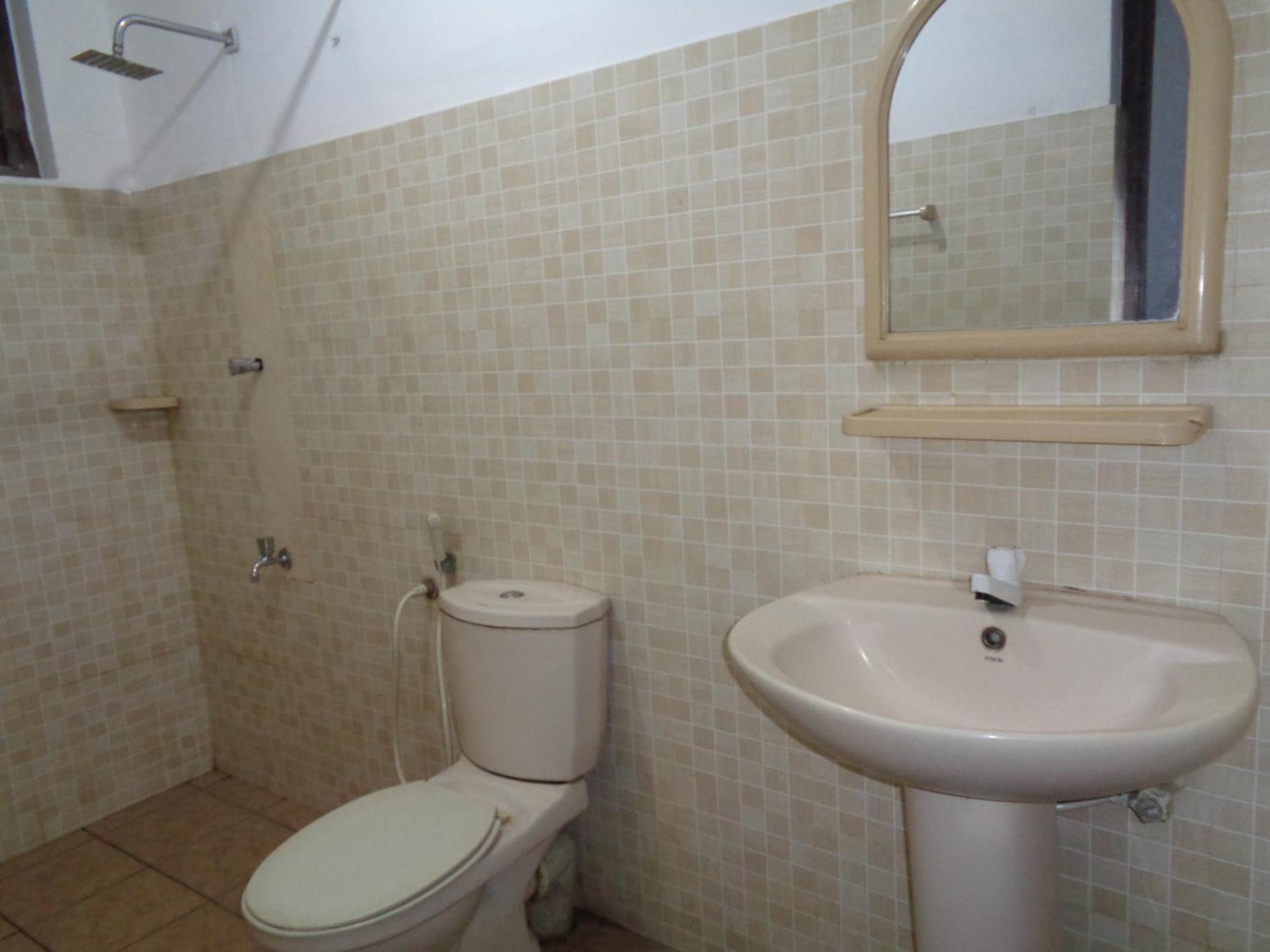 Saranga Holiday Inn ウェラワヤ エクステリア 写真